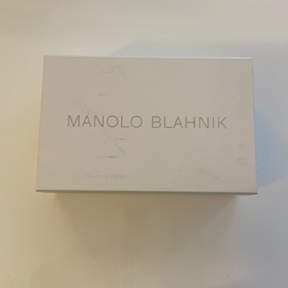 NEW Manolo Blahnik Embellished Flats, Size 39 - Picture 5 of 8
